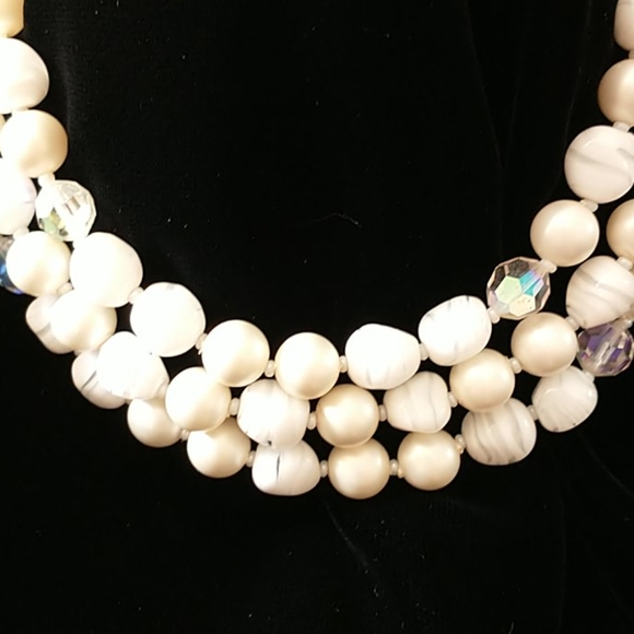 Jewelry - Vintage costume 3 strand choker